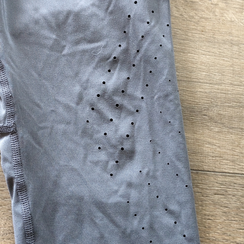 Capri Running Shorts - Picture 2 of 3